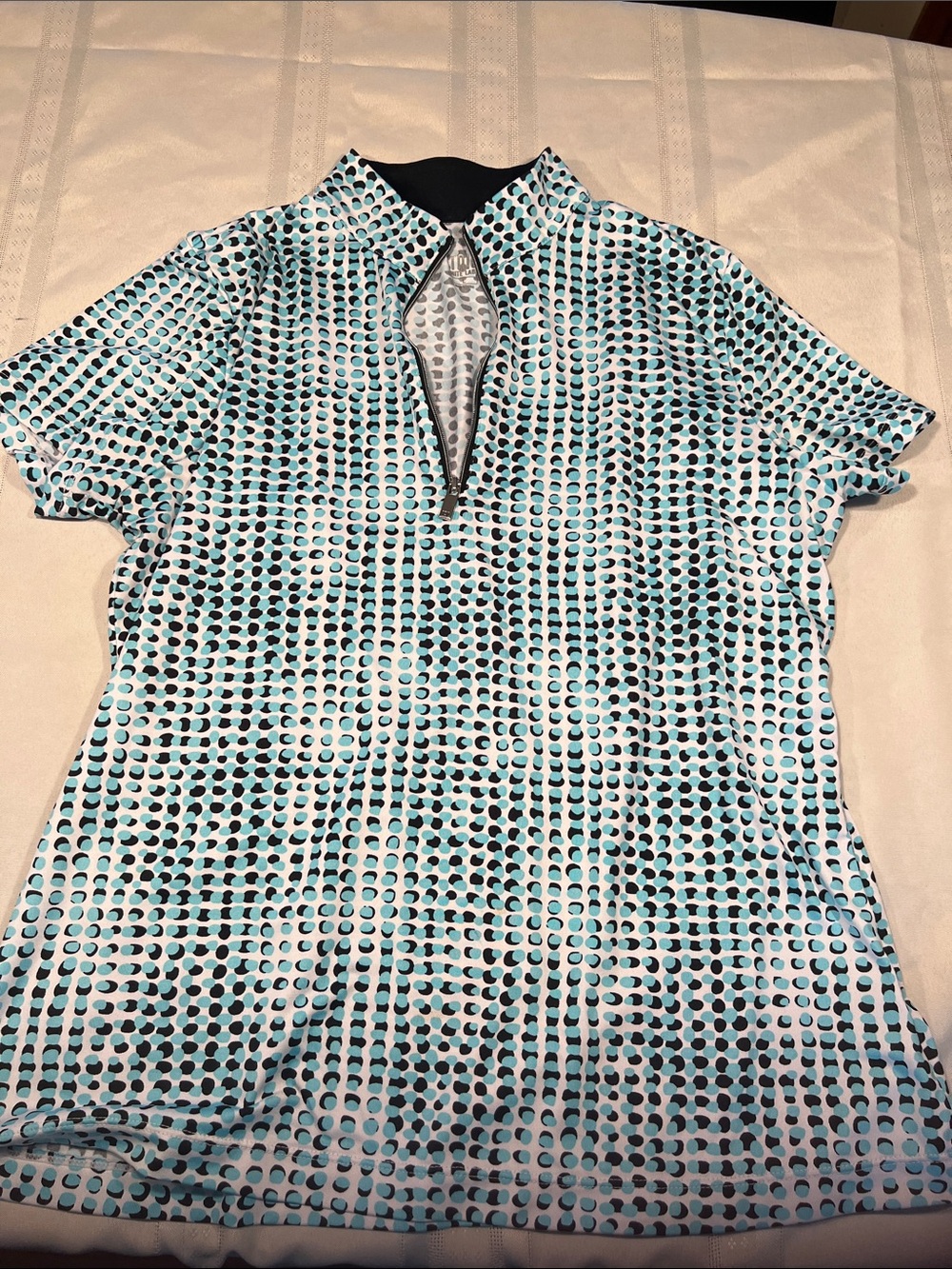 Tail White Label Women’s Golf Shirt size Large 1/4 zip performance geometric